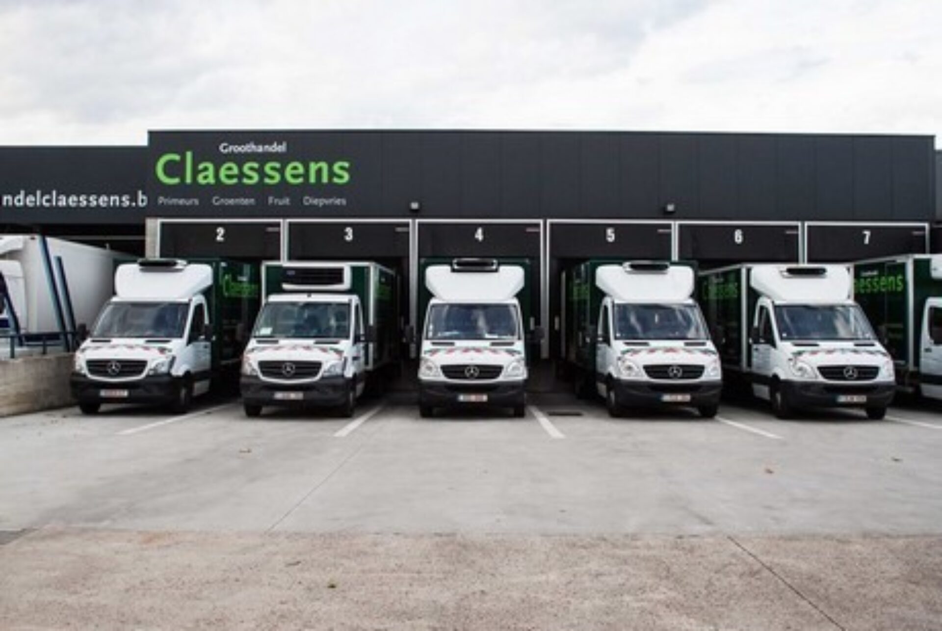 Groothandel claessens vrachtwagens